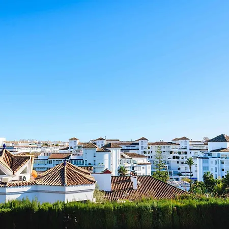 11 By Lirios Village - Fantastic Location, Private Pool, Ping Pong Table & *