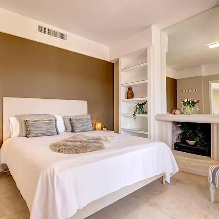 11 By Lirios Village - Fantastic Location, Private Pool, Ping Pong Table & Villa *