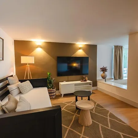 11 By Lirios Village - Fantastic Location, Private Pool, Ping Pong Table & Villa Marbella
